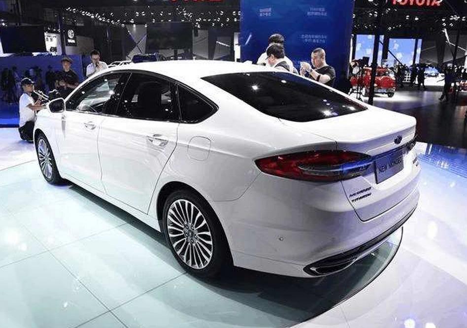 车高颜值旋钮挡18W起放弃雅阁AG真人国际厅福特最知名中级(图2) 车高颜值旋钮挡18W起放弃雅阁AG真人国际厅福特最知名中级(图2)